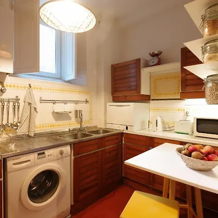 Apartment Secret Garden In Alfama *